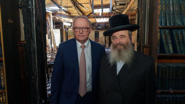 Anthony Albanese inside the Adass Israel Synagogue. Picture: PMO