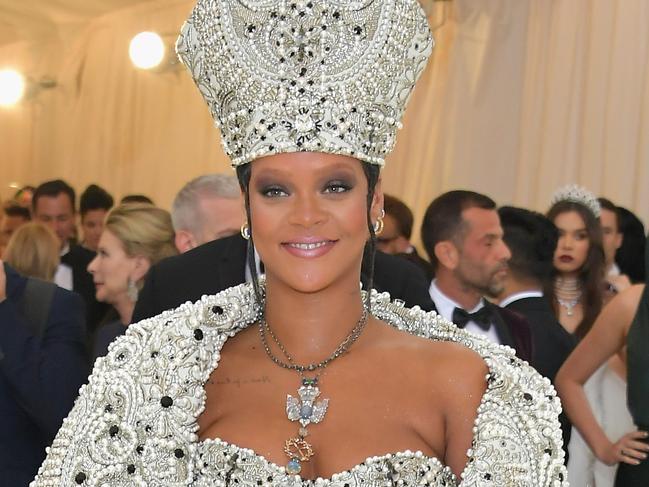 NEW YORK, NY - MAY 07:  Rihanna attends the Heavenly Bodies: Fashion & The Catholic Imagination Costume Institute Gala at The Metropolitan Museum of Art on May 7, 2018 in New York City.  (Photo by Neilson Barnard/Getty Images)