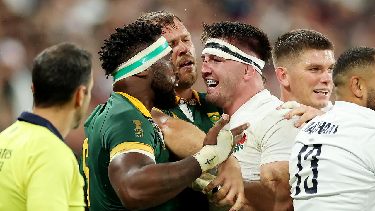 Siya Kolisi of South Africa clashes with Tom Curry of England during the Rugby World Cup France 2023 match between England and South Africa at Stade de France. Picture: Getty Images