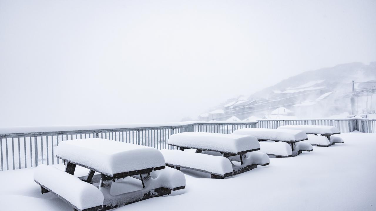 Snow is forecast to develop across the alpine regions this week. Picture: NCA NewsWire/Dylan Robinson