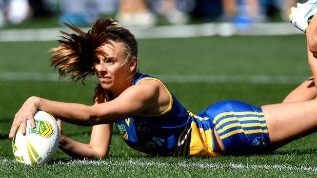 Action during the 2019 women’s touch grand final between the Eels and Bronocos last year. Pic: Gregg Porteous/NRL Photos