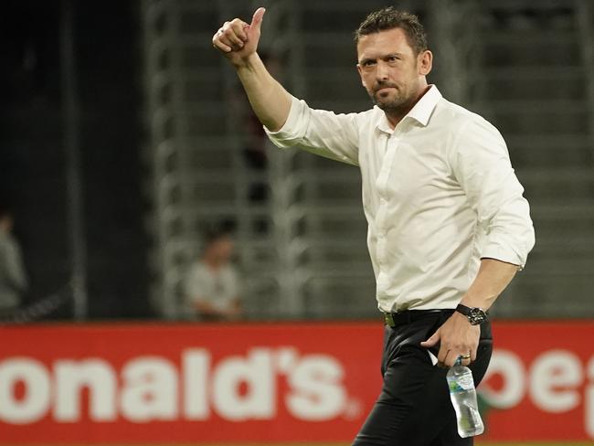 Glory Coach Tony Popovic thanks the Glory fans after the Round 15 A-League match between the Western Sydney Wanderers and Perth Glory at Bankwest Stadium in Sydney, Sunday, January 19, 2020. (AAP Image/Mark Evans) NO ARCHIVING, EDITORIAL USE ONLY
