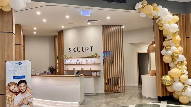 Skulpt at Cairns Central.