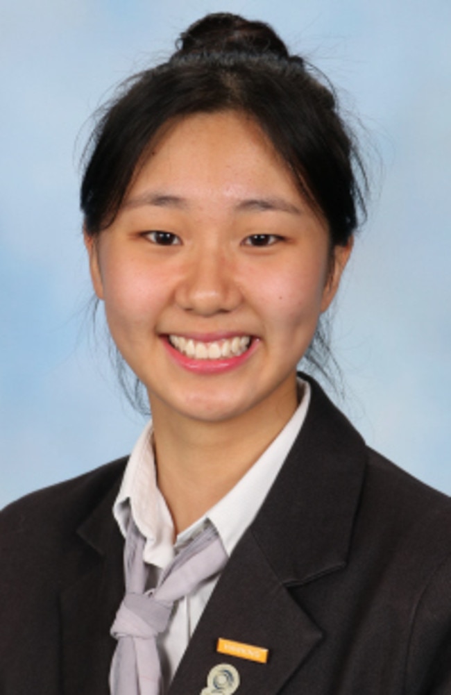 QASMT student Ruby Kim scored a perfect 45 on her IB.