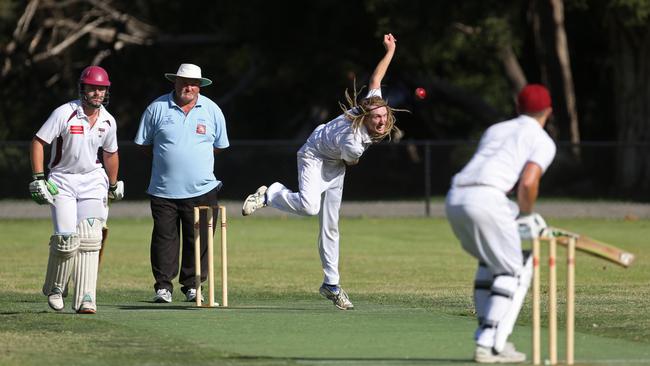 Mount Evelyn and Seville do battle in last season’s grand final. Picture: Stuart Milligan