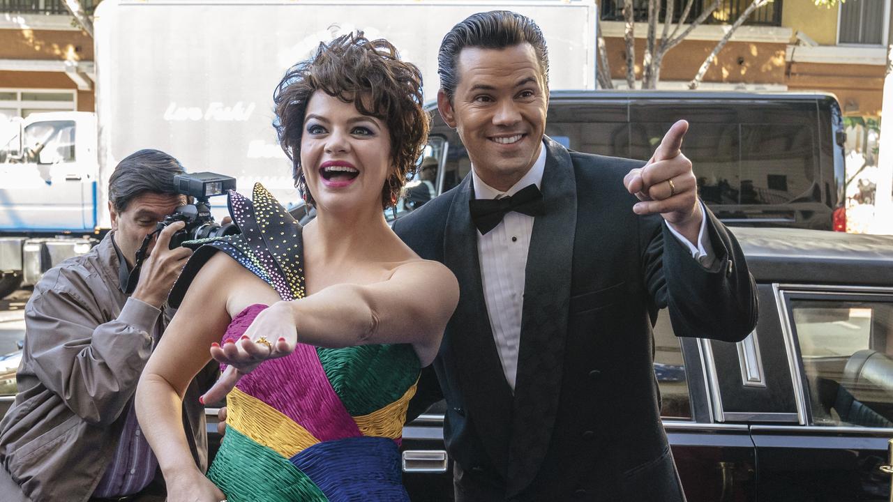 Andrew Rannells stars in Black Monday alongside Casey Wilson