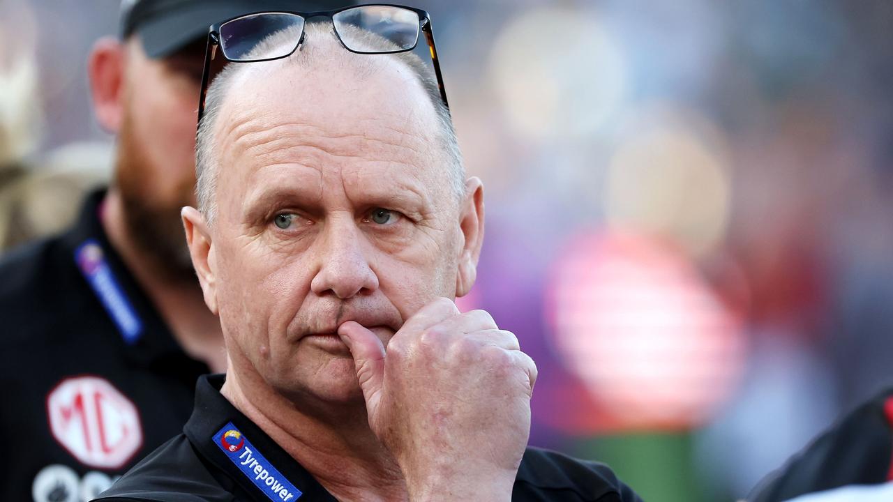 Ken Hinkley was less than impressed with his team’s first half. Picture: Getty Images