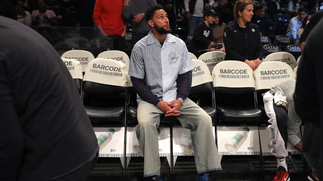 This has been an all too common sight for basketball fans. (Photo by Mike Lawrie/Getty Images)