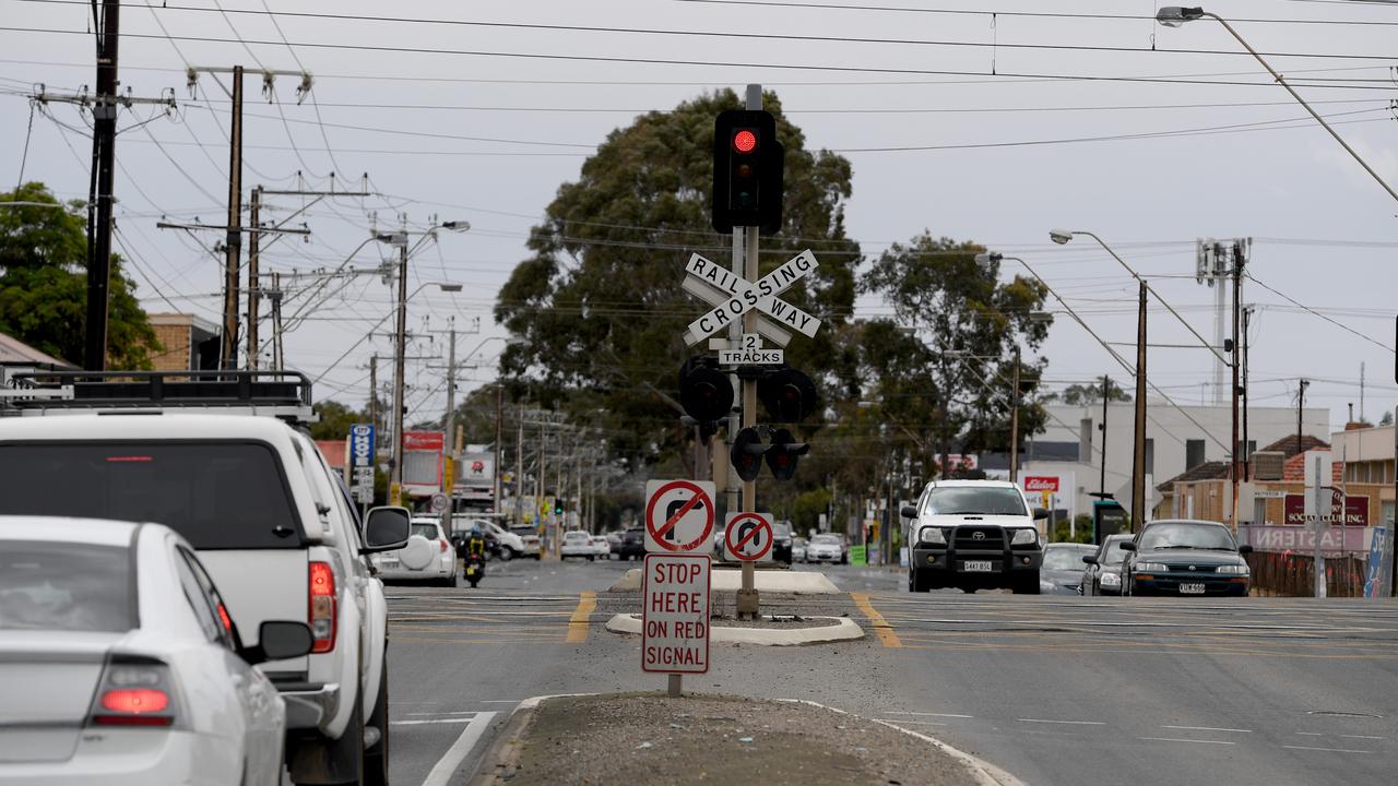 Hove railway crossing: Holdfast Bay supports rail under ...