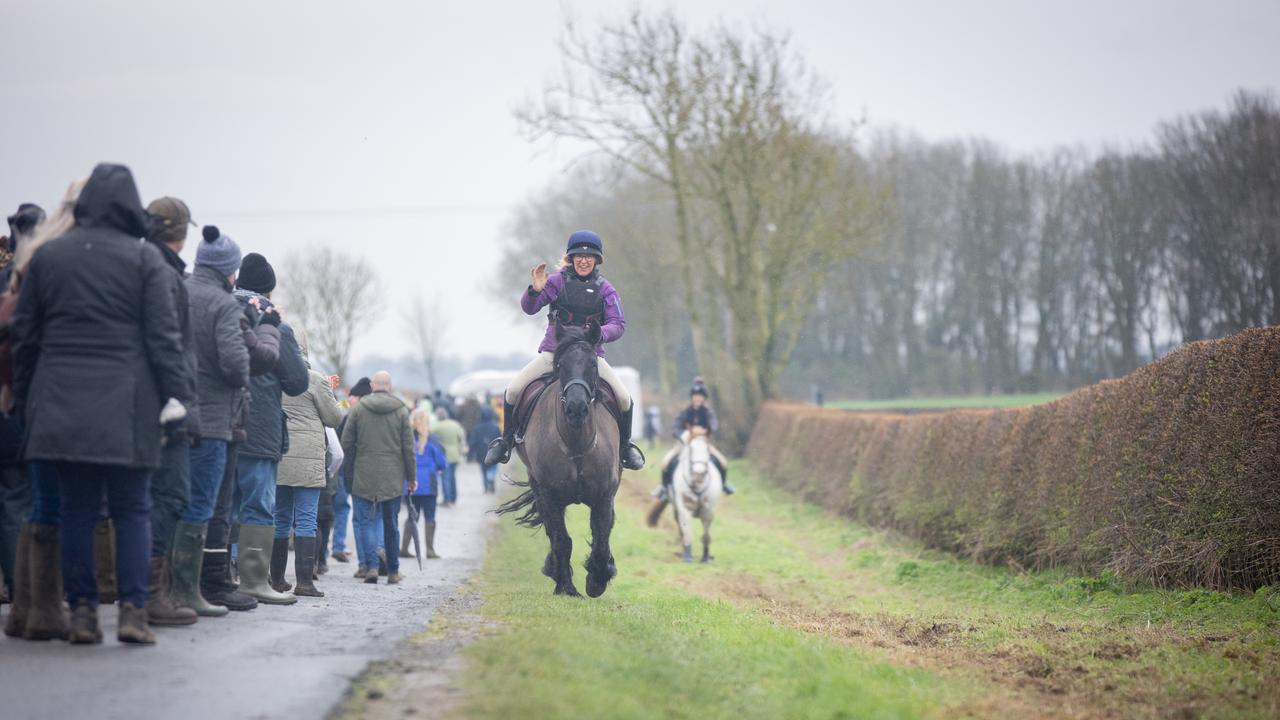 England’s Kiplingcotes Derby: attending world’s the oldest horse race ...