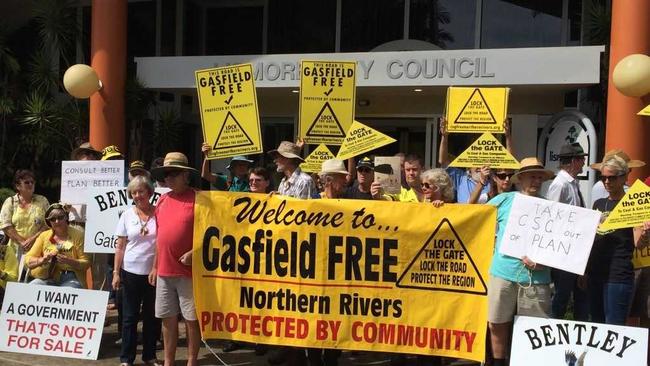 Gasfield Free Northern Rivers protesters outside Lismore City Council chambers in Goonellabah this morning. Picture: Leah White