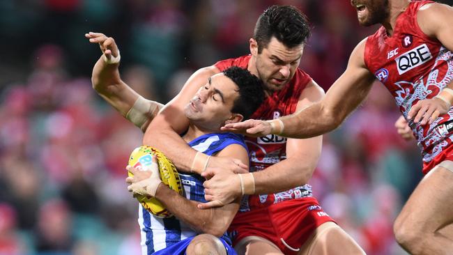 Lindsay Thomas received two head high free kicks on Friday night. Picture: AAP