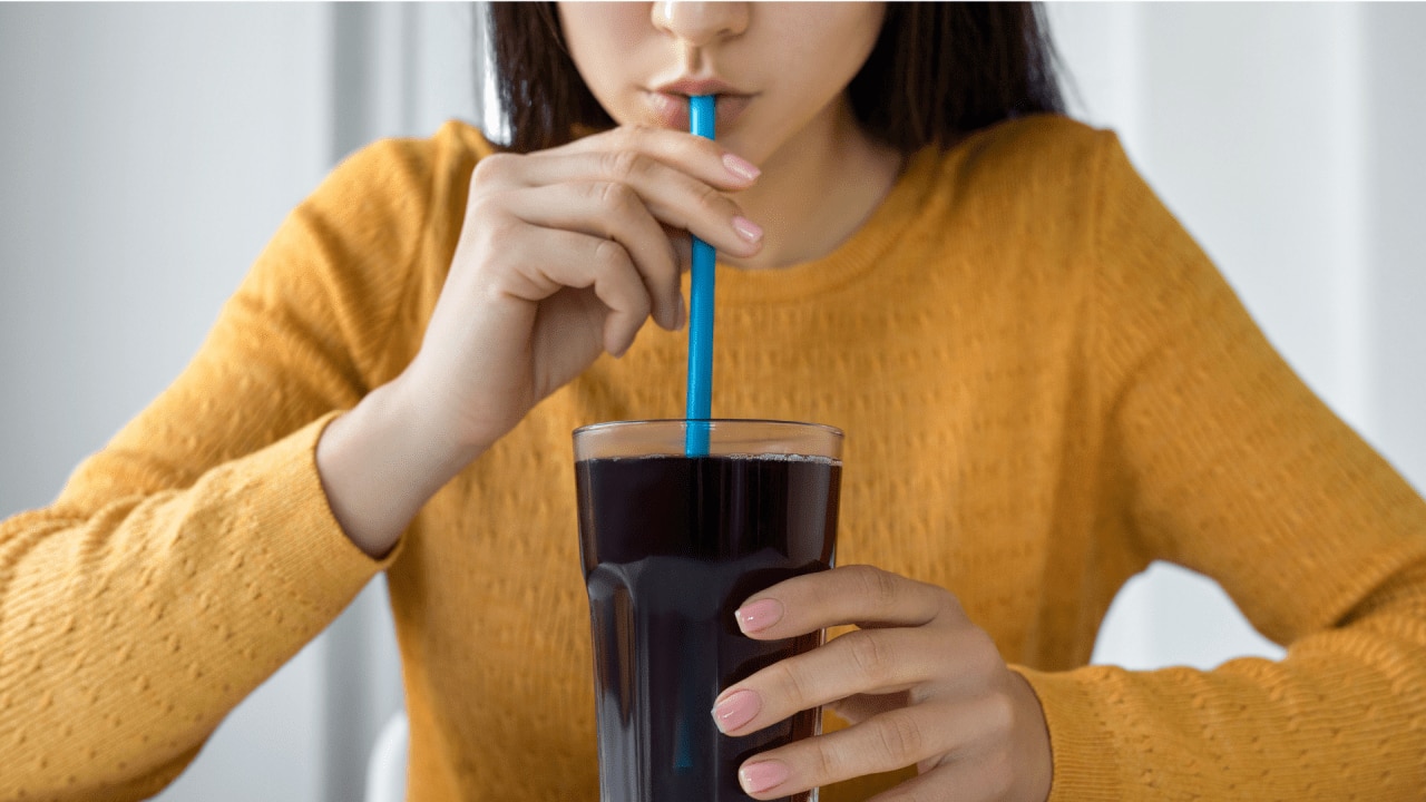 <p>Drinking artificially sweetened beverages, such as sodas and juices, has been linked to a slew of <a href="https://www.bodyandsoul.com.au/nutrition/the-real-issue-with-diet-soft-drinks/news-story/2bf03eed21aa29de216b8e29d4acd18a" target="_blank" rel="noopener">dangerous health conditions</a>, the United Kingdom-based study has concluded this week.</p><p>Published in the journal <a href="https://www.ahajournals.org/doi/10.1161/CIRCEP.123.012145" target="_blank" rel="noopener">Circulation: Arrhythmia and Electrophysiology</a>, the research follows the drinking habits of roughly 202,000 adults aged 37 to 73 in the United Kingdom, examining the results of a 24-hour diet questionnaire.&nbsp;</p><p>Specifically, the findings of the study suggest a strong correlation between adults drinking no to low-sugar beverages and their risk of developing atrial fibrillation.</p>