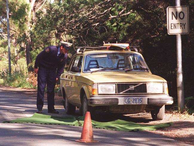 Martin Bryant’s yellow Volvo near the scene of the massacre.