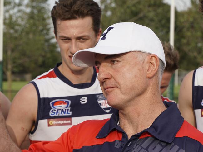 Southern league Div 1: Oakleigh District v Highett. Highett coach Brad Berry at the huddle. Picture: Valeriu Campan