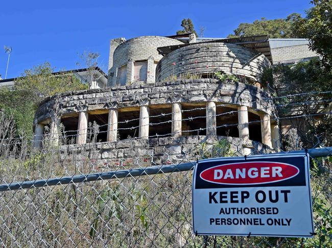 Abandoned Morella mansion on Morella Rd at Mosman on Monday August 13th. Upgrade works were planned on the historic home 18 months ago, but the company behind the project has parted ways with the owner whose whereabouts are unknown. (AAP IMAGE / Troy Snook)