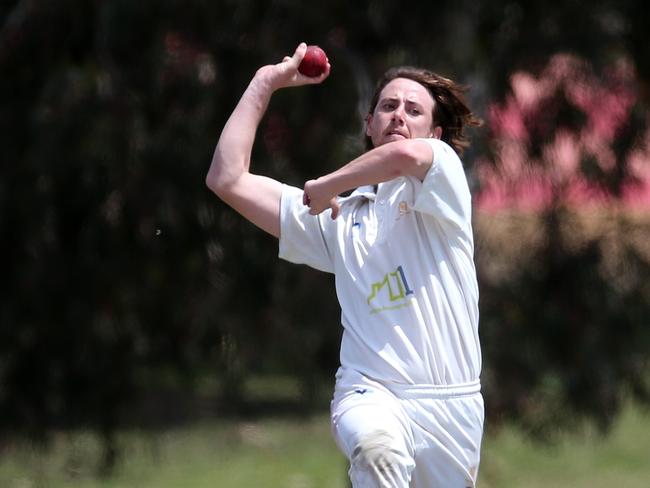 Darcy Brown in action for Old Mentonians.