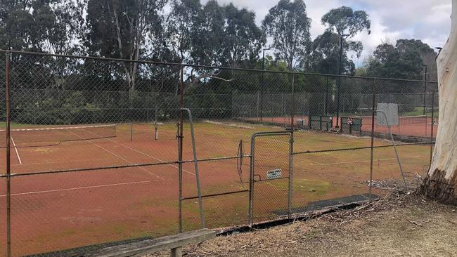 Chelsworth Park Tennis Club courts are deemed "unplayable" by members and are overgrown.