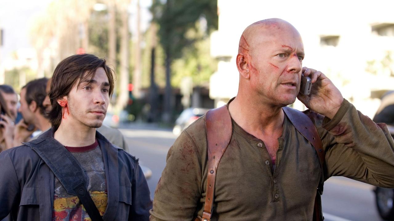 Justin Long with Bruce Willis in Die Hard 4.