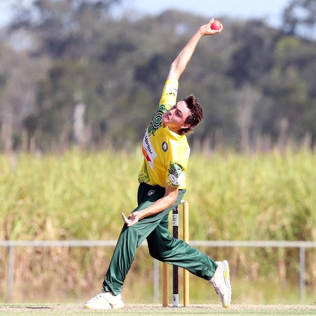 Action photos of Taper Financial Premier League Round 5 between Alberton Ormeau (blue) and Queens Cricket Club at Alberton Cricket Club. Sam Chapman bowling. 5 November 2022 Alberton Picture by Richard Gosling