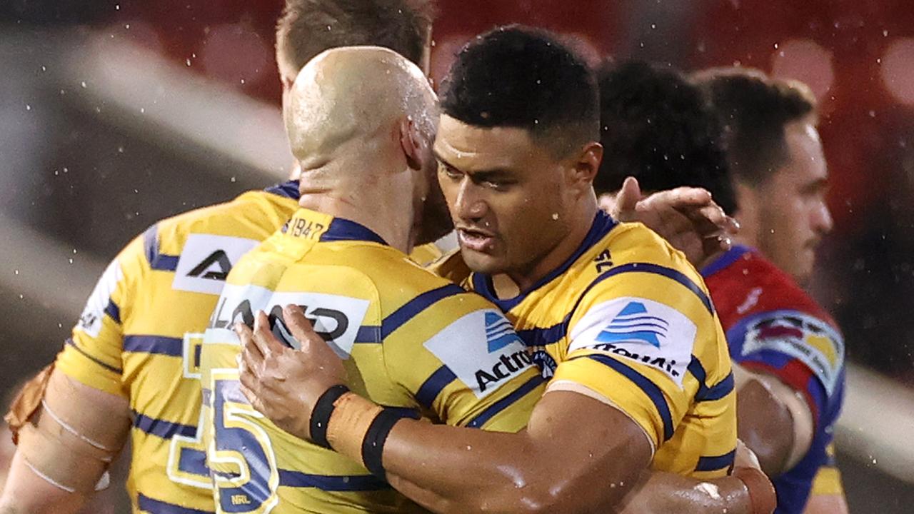 Blake Ferguson and Stefano Utoikamanu of the Eels celebrate.