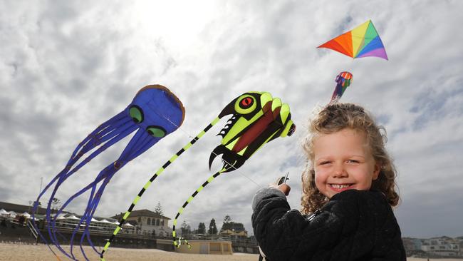 More than 40,000 people expected at Bondi's Festival of Winds | Daily  Telegraph