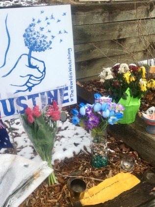 Memorial to Australian Justine Ruszczyk Damond is displayed near the alley where a Minneapolis police officer Mohamed Noor shot and killed her in July 2017 in Minneapolis after she had called 911 to report a possible sexual assault in the alley behind her home. Picture: AP Photo/Jeff Baenen