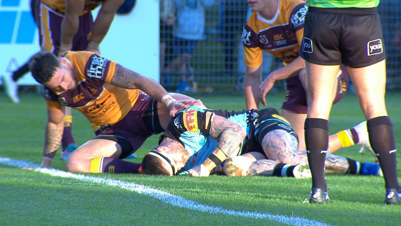 Dugan cops a knee in the back from Darius Boyd