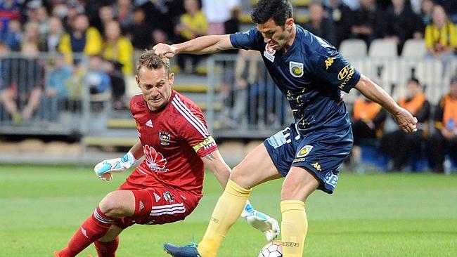 Central Coast Mariners sign former Liverpool and Spain star Luis Garcia, Central Coast Mariners