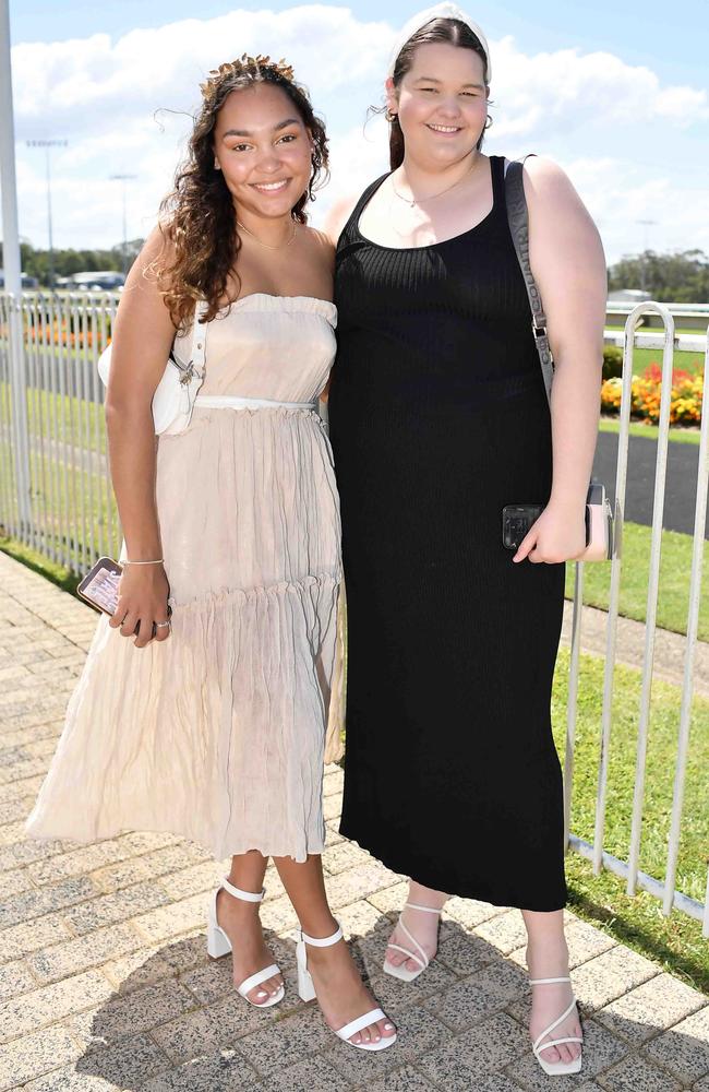 Ebony Schonenberger and Kailah Cook at the Mooloolaba Cup, Sunshine Coast Turf Club. Picture: Patrick Woods.