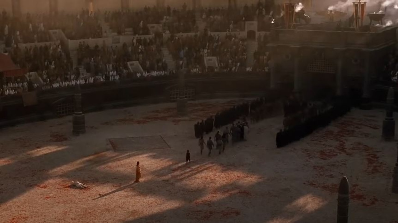 Gladiator ended with Commodus dead, Maximus being carried out of the Colosseum with a guard of honour, and the "dream that was Rome" set to be realised.