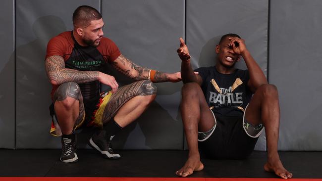 AUCKLAND, NEW ZEALAND - AUGUST 11: Tyson Pedro (L) and Israel Adesanya (R) train  during a UFC 293 media opportunity at CKB on August 11, 2023 in Auckland, New Zealand. (Photo by Phil Walter/Zuffa LLC)