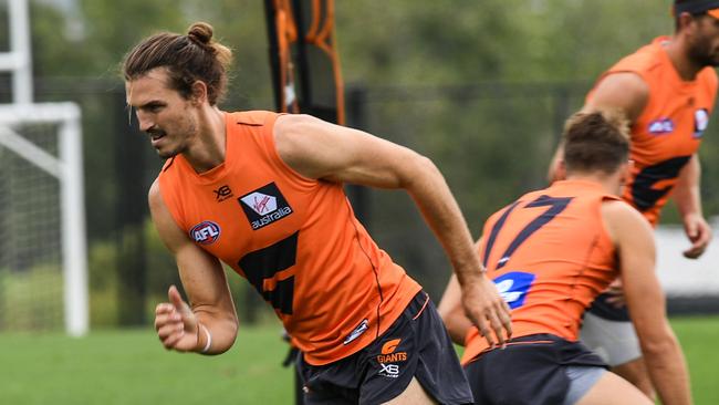 GWS player Phil Davis is set to re-sign with the club.