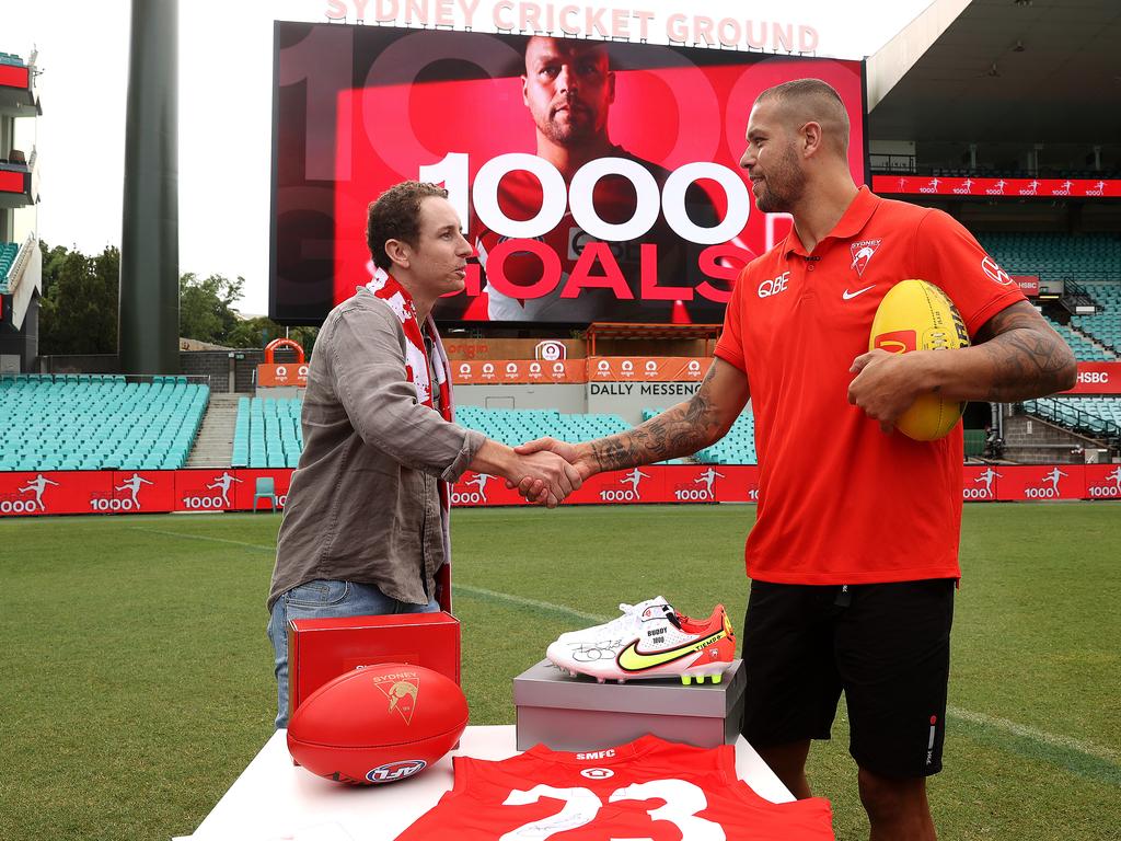 Lance Franklin back at the SCG where the match ball he kicked his 1000th AFL career goal was returned to him by fan Alex Wheeler. Buddy signed a jumper, boots and ball for him and as well Alex received a five year membership from the Swans and an SCG membership for his gesture of returning the ball. Photo by Phil Hillyard (**NO ON SALES**- ©Phil Hillyard)