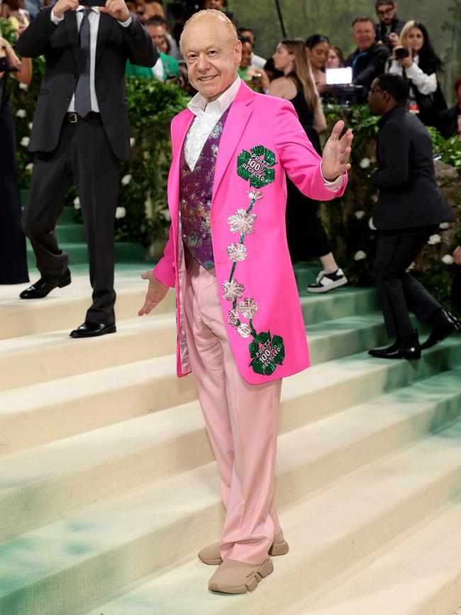 Visy Industries executive chairman Anthony Pratt makes an entrance at the Met Gala. Photo: Getty.