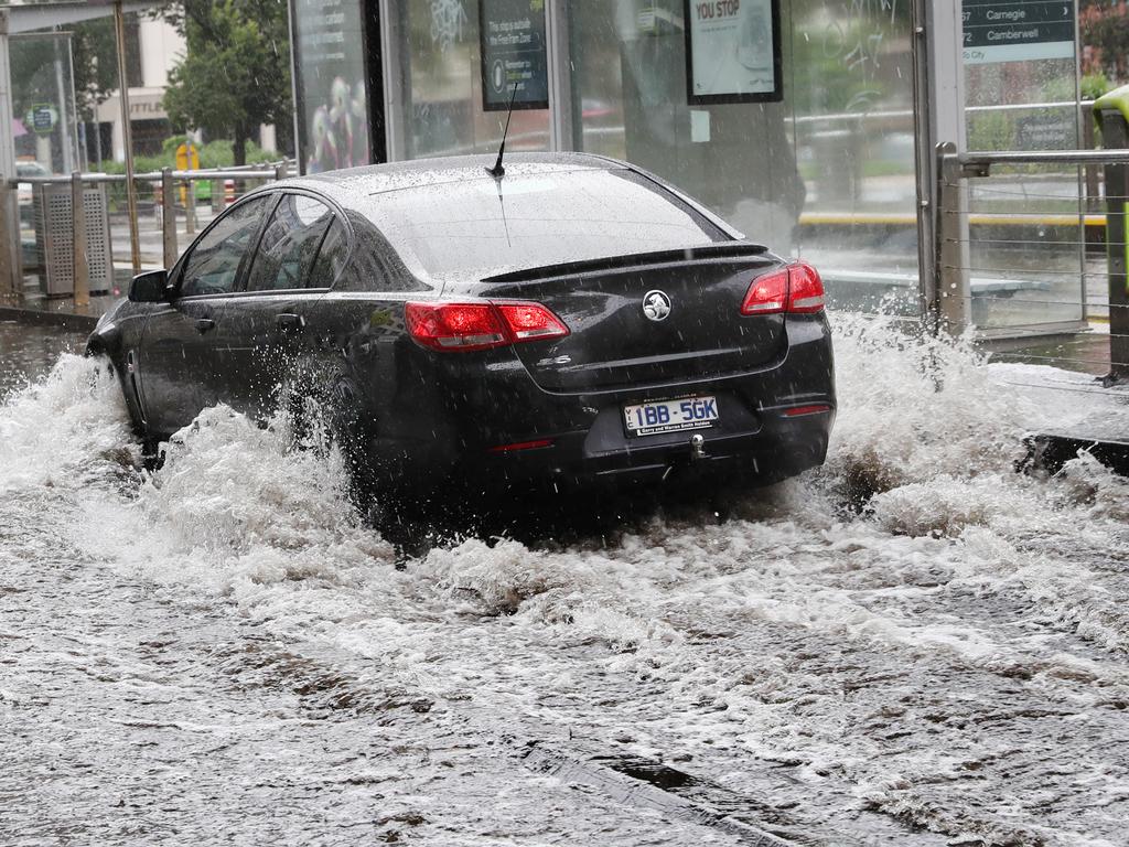 Severe thunderstorm across Melbourne and Victoria: Flooding, hail ...