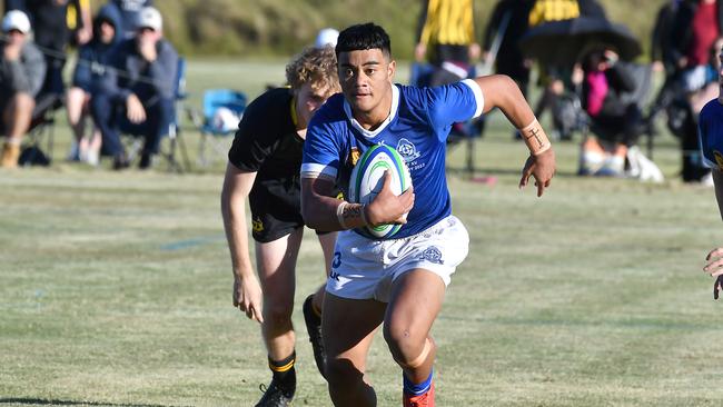 St Edmunds player Tafito Falaniko Ah-Ki AIC on the move. Picture, John Gass