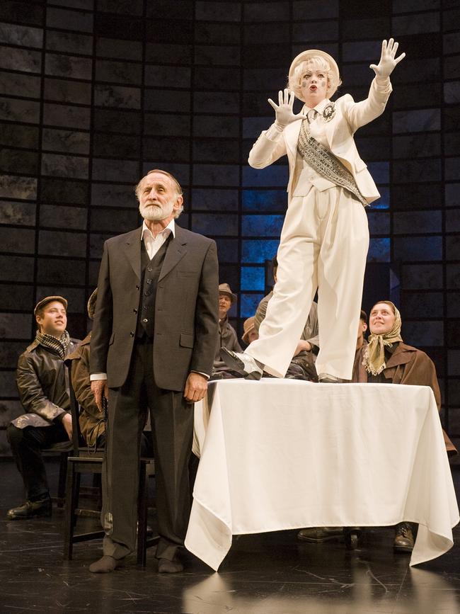 Succession star Sarah Snook was in King Lear opposite John Gaden in 2009.