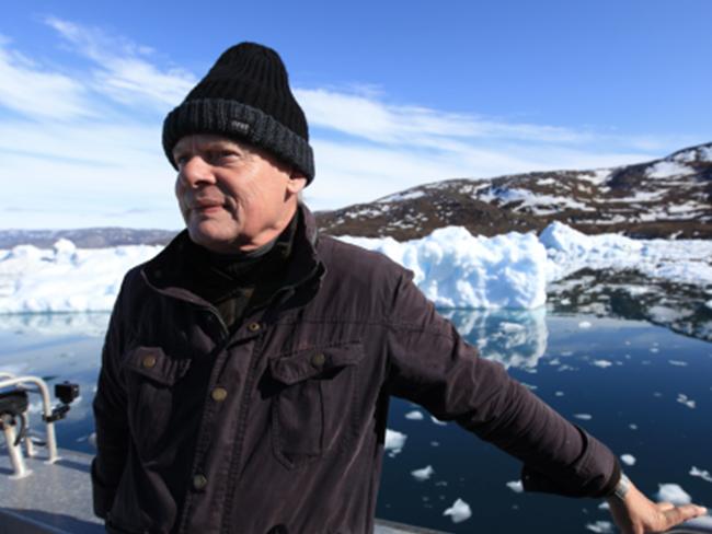 Island expert Martin Clunes heads to the Atlantic Ocean.