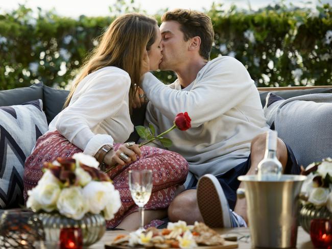 The first kiss between Laura Byrne and Matty J on this season of The Bachelor. Picture: Channel Ten