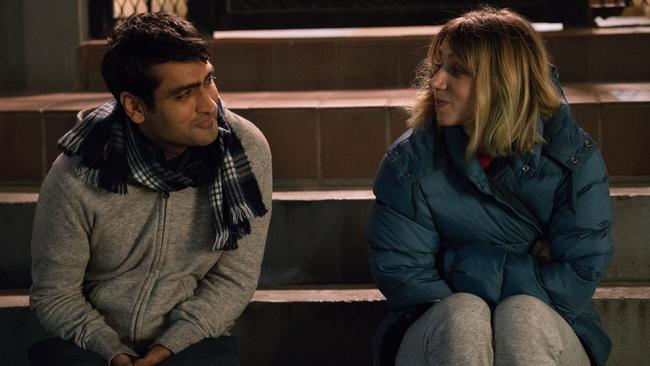 Kumail Nanjiani (plays himself) and grad student Emily Gardner (Zoe Kazan) in a scene from The Big Sick.