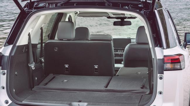 There are three rows and eight seats in the Nissan Pathfinder in Ti specification.