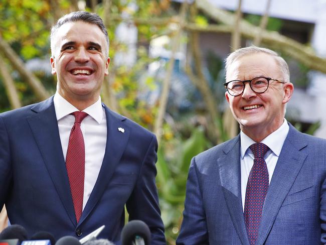 FEDERAL ELECTION 2022. LABOR BUS TOUR.Anthony Albanese visits Flinders Medical Centre in Adelaide today with SA Premier Peter Malinauskas.  Picture: Sam Ruttyn