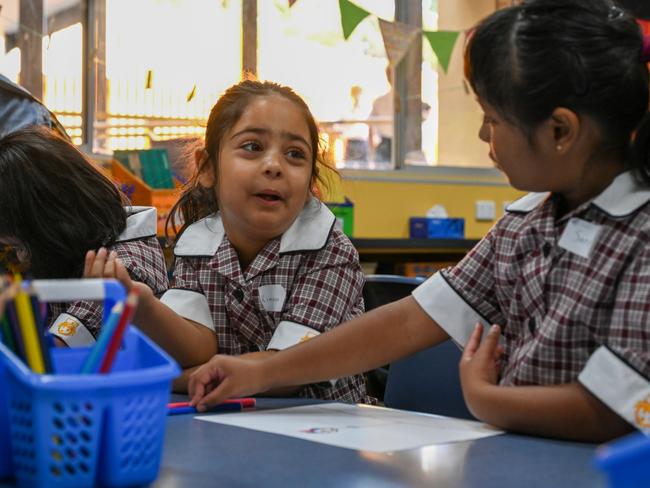 Girton Grammar Bendigo preps Kimaya Chawla and Sarvika Halder on their first day of school. Picture: Supplied.