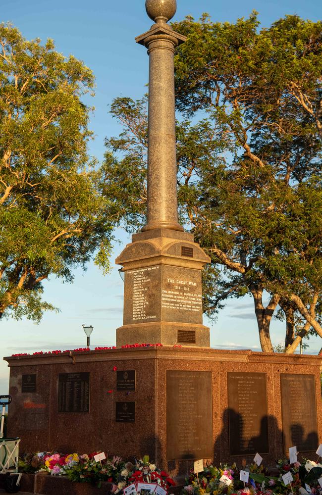 109 years after the Gallipoli landings, Territorians gather in Darwin City to reflect on Anzac Day. Picture: Pema Tamang Pakhrin