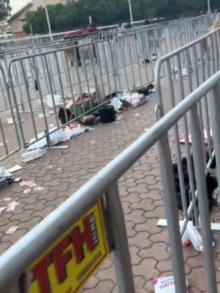 People were sharing videos of the aftermath. Picture: @nitabread/TikTok