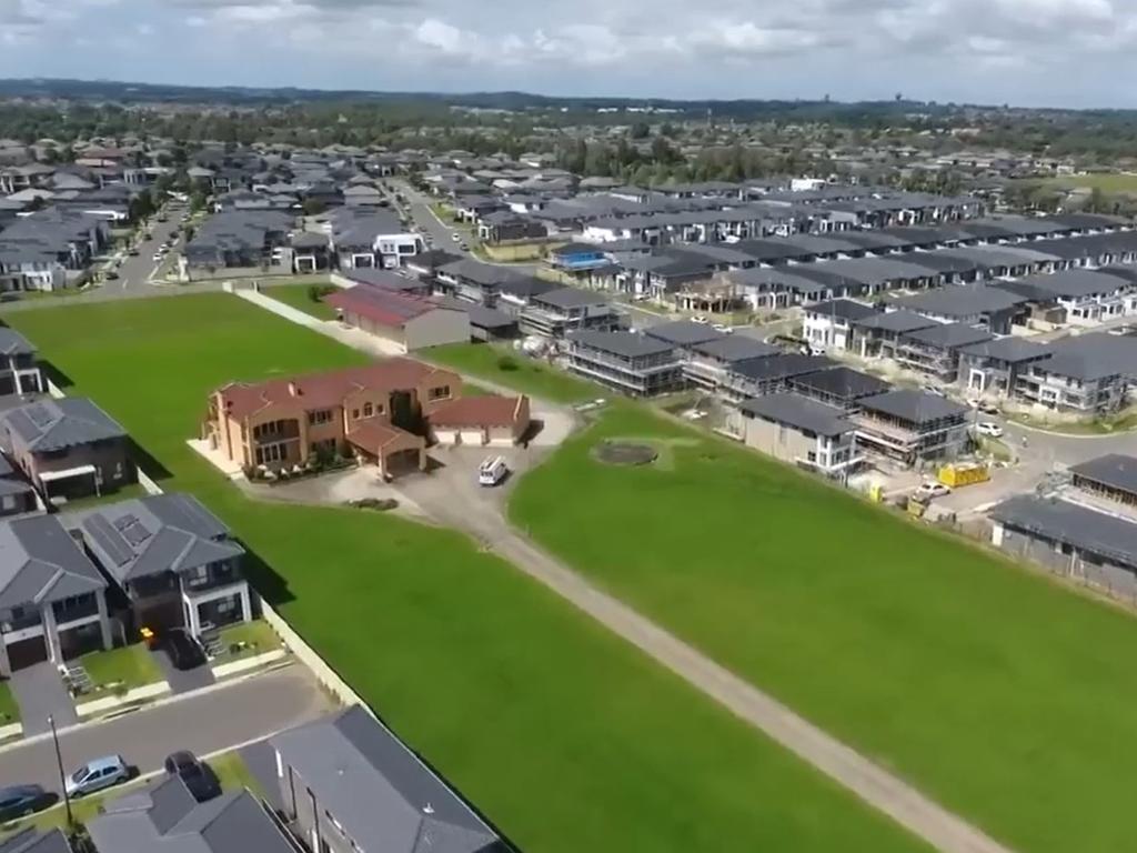 Who doesn’t want a nice, long driveway? Picture: Channel 7