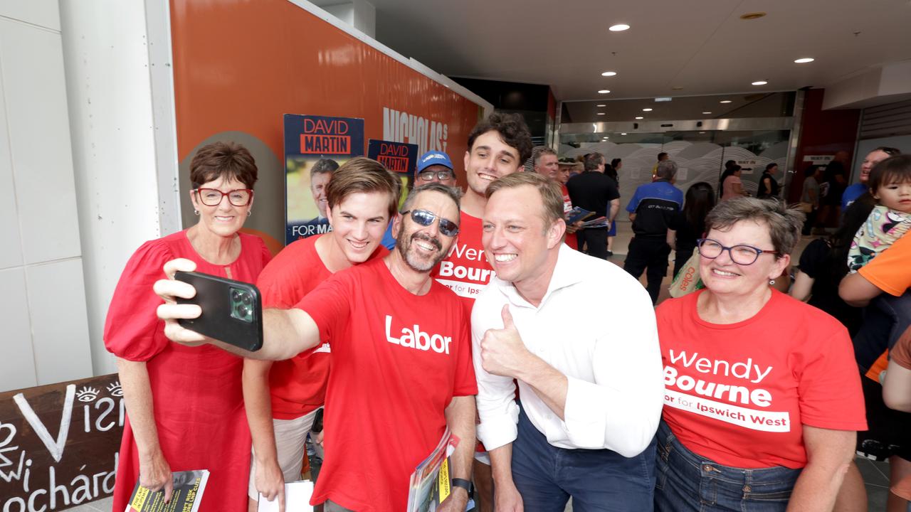 Premier Steven Mile with Wendy Bourne far left, s at Ipswich West with candidates ahead of today’s by-election, in the Ipswich Mall, Friday 15th March 2024- Photo Steve Pohlner