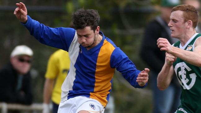 Justin White in action for Macleod. Picture: Brendan Francis