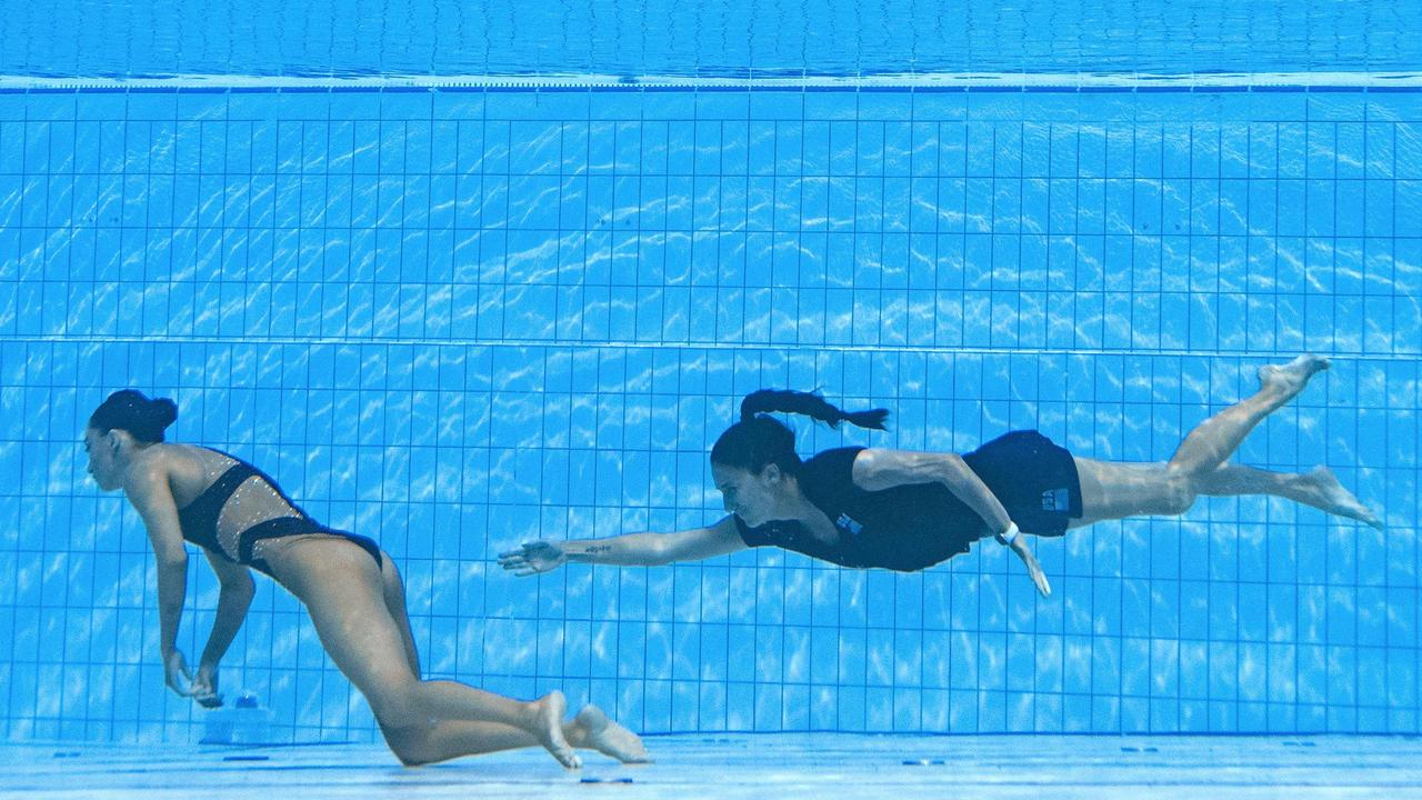 Anita Alvarez rompt le silence sur l’effondrement dramatique dans la piscine: « Je me souviens d’être descendue »